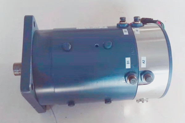 天津電動高爾夫球車專用電機是直流的還是交流的？